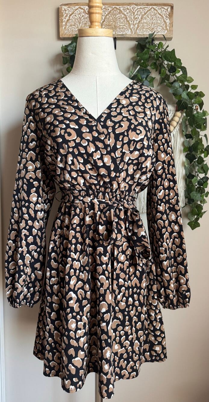 Kaileigh Lilith Leopard Print Long Sleeve Faux Wrap Dress sz S